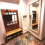 2 Bedroom Near Heroes Square