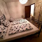 2 Bedroom Near Heroes Square Apartman