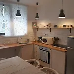 2 Bedroom Near Heroes Square