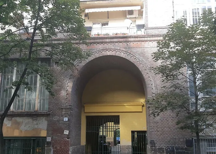 2 Bedroom Near Heroes Square Appartement