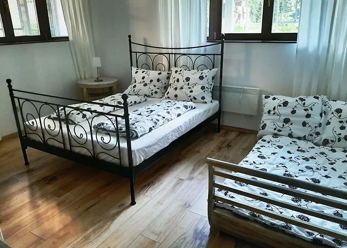 2 Bedroom Near Heroes Square Appartement *