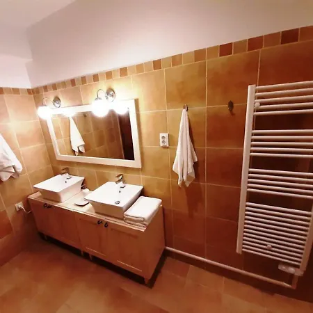 2 Bedroom Near Heroes Square Budapest